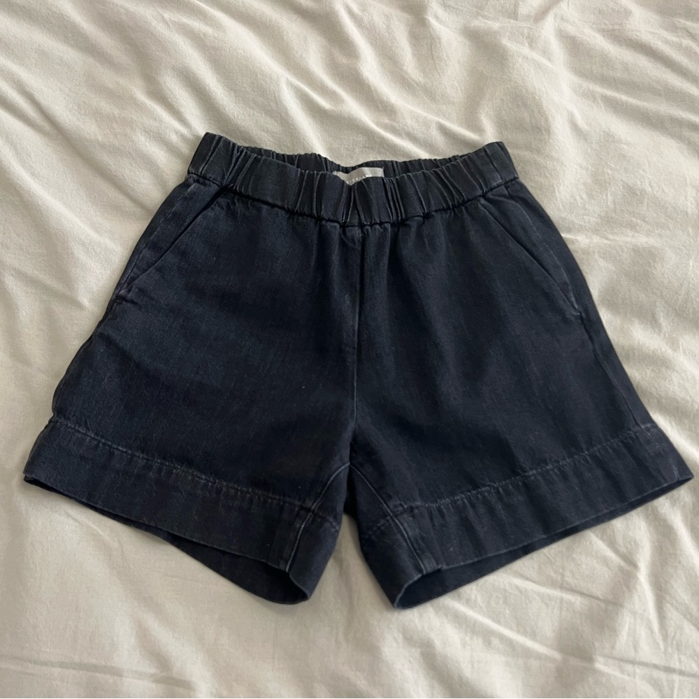 Everlane Easy Short size 4